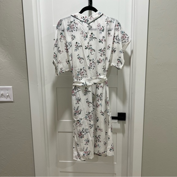 Anthropologie Moon River Short White Robe with Pink Flowers. Several Available - Picture 6 of 6